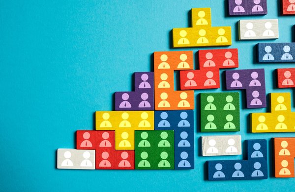 How Can UK Vintage Clothing Shops Expand Online with Sustainable Fashion Initiatives?